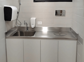 bancada com expurgo em inox