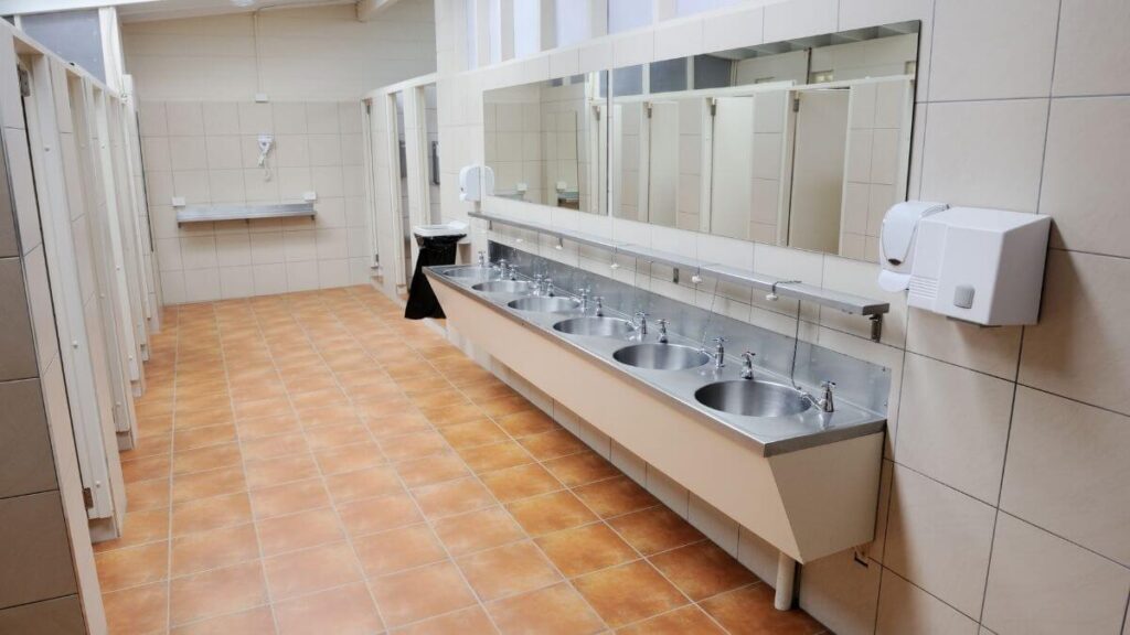 Estilos-e-Modelos-de-Mictórios-Inox-para-Diferentes-Necessidades