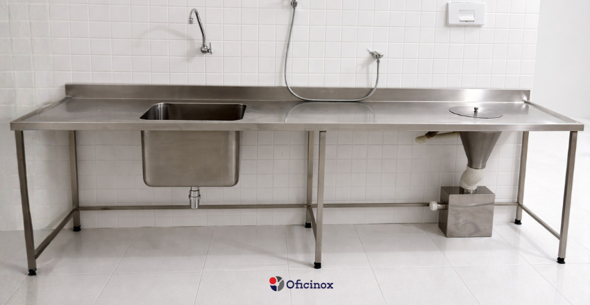 O que é um expurgo hospitalar em inox e para que serve? 2 Expurgo Hospitalar Em aço inox -Oficinox