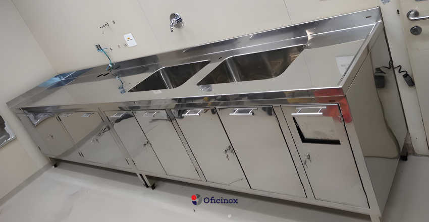 O que é um expurgo hospitalar em inox e para que serve? 1 Gabinete Em Aço Inox-Oficinox