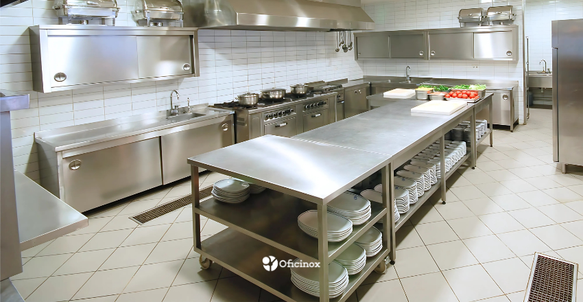 8 Modelos de Bancadas de Aço Inox para Cozinhas Industriais 2 Bancada em inox para cozinha industrial - blog oficinox